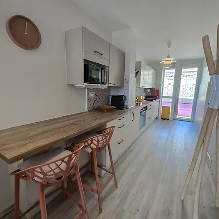 Apartment L'heure Sud T3 T3 Clim Avec Garage Au Centre-ville Hyères