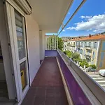 Appartement L'heure Sud T3 T3 Clim Avec Garage Au Centre-ville Hyères