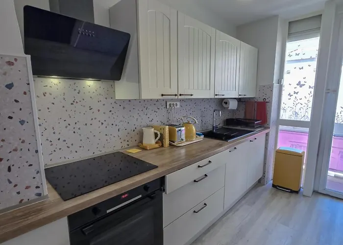 L'heure Sud T3 T3 Clim Avec Garage Au Centre-ville *