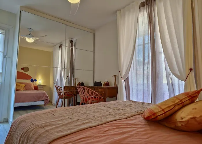 L'heure Sud T3 T3 Clim Avec Garage Au Centre-ville *